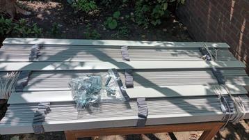 Houten jaloezie, lichtgrijs beschikbaar voor biedingen