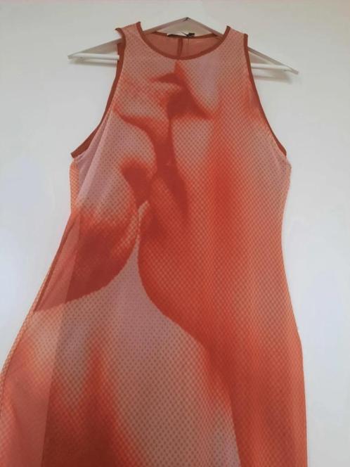 Adventure Awaits: Zara Sleeveless Kissing Print Dress Large, Kleding | Dames, Jurken, Nieuw, Maat 42/44 (L), Oranje, Onder de knie