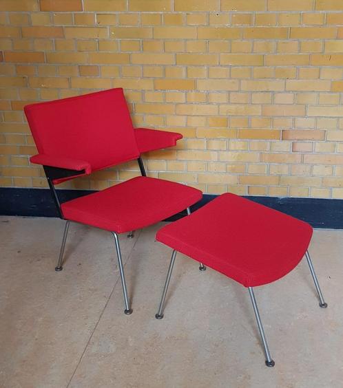 Rode Gispen fauteuil 1445 met voetenbankje, ontwerp 1963, Antiek en Kunst, Curiosa en Brocante, Ophalen