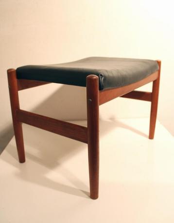 Deens vintage design - teak voetenbank met zwart leer beschikbaar voor biedingen