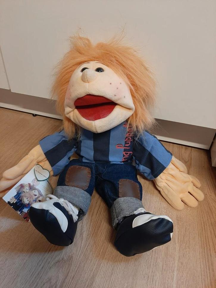 Living puppets handpop Louis voetballer met kaartje, Kinderen en Baby's, Speelgoed | Knuffels en Pluche, Overige typen, Ophalen of Verzenden