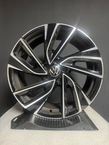 ❗️️ORIGINELE 19 INCH ADELAIDE VELGEN VOLKSWAGEN GOLF 8 R GTI beschikbaar voor biedingen