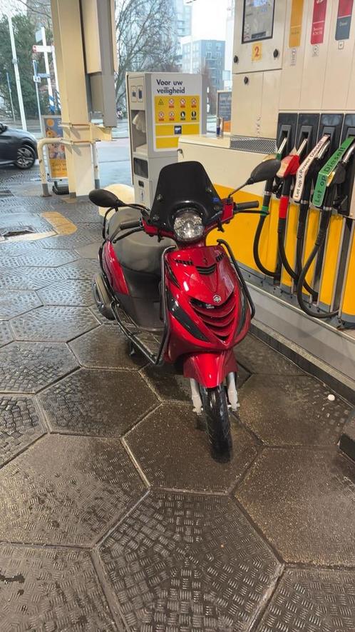 Piaggio zip iget 2024, Fietsen en Brommers, Scooters | Piaggio, Zo goed als nieuw, Zip, Maximaal 45 km/u, Benzine, Ophalen