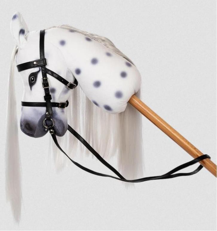 Stokpaard Magic | Realistische uitvoering | wit met stippen, Hobby en Vrije tijd, Overige Hobby en Vrije tijd, Nieuw, Ophalen of Verzenden