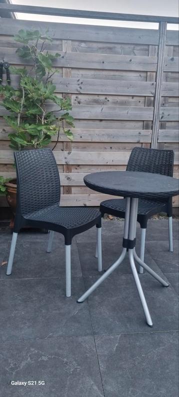 KETER Chelsey tuinsetje 2x stevige stoel en tafeltje  beschikbaar voor biedingen