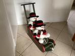 Antieke houten slee met knuffels, sneeuwpoppen, Antiek en Kunst, Ophalen