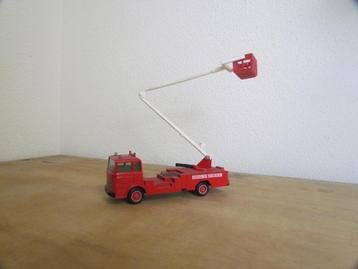 Mercedes Brandweer Model 1/55 Solido Nummer 358 beschikbaar voor biedingen