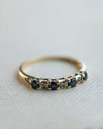 Vintage 9K gouden half eternity ring Saffier & Diamant 17,5, Sieraden, Tassen en Uiterlijk, Ringen, Goud, Goud, Met edelsteen