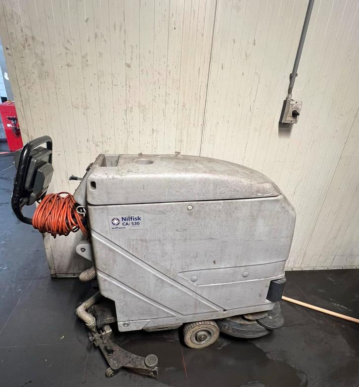 Schrobzuigmachine Nilfisk CA 530, Caravans en Kamperen, Bolderkarren, Zo goed als nieuw, Verzenden