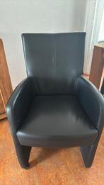 Zwart leren eetkamerstoelen op wieltjes, Huis en Inrichting, Fauteuils, Ophalen, Zo goed als nieuw, Leer, 50 tot 75 cm