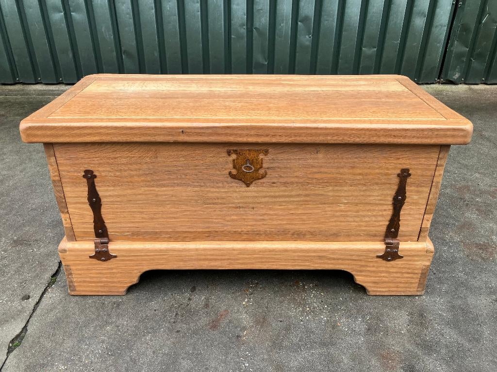 Dekenkist massief eiken, Huis en Inrichting, Woonaccessoires | Kisten, Ophalen, Gebruikt, 50 tot 100 cm, 50 tot 75 cm