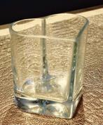Prachtig glazen hart vaasje ivm opruimen., Overige kleuren, Ophalen of Verzenden, Minder dan 50 cm, Glas