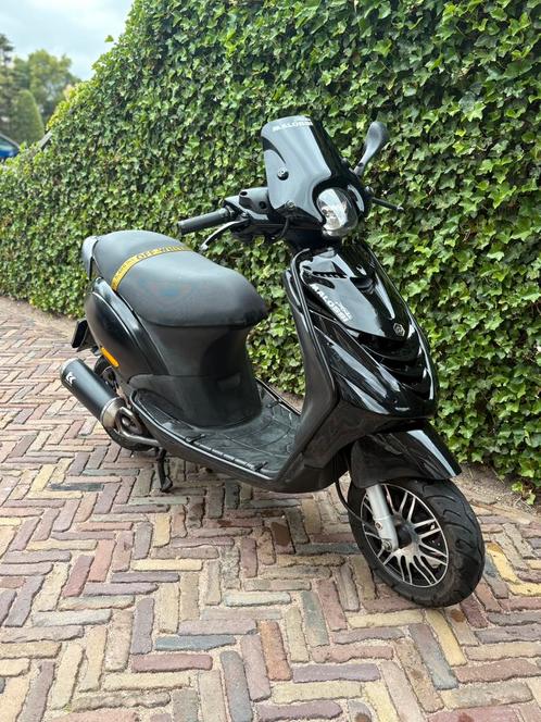Piaggio Zip, Fietsen en Brommers, Scooters | Piaggio, Zo goed als nieuw, Zip, Ophalen of Verzenden