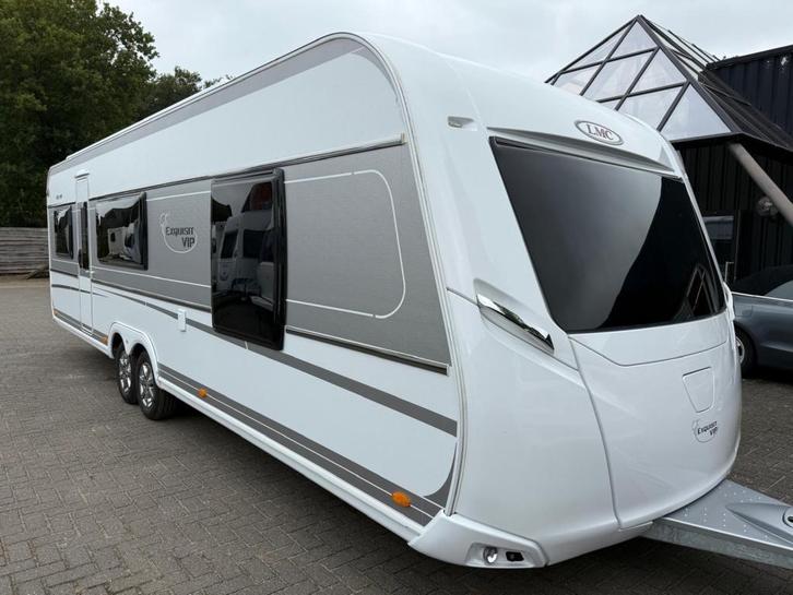 LMC Exquisit 695 VIP 2017 | Mover | Queensbed, Caravans en Kamperen, Caravans, Bedrijf, tot en met 5, 1500 - 2000 kg, Treinzit
