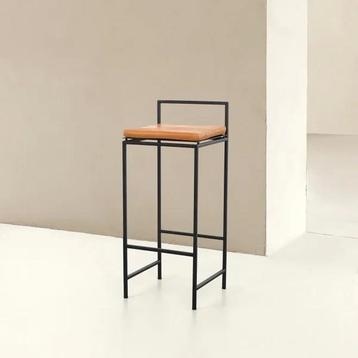 Design barkruk/kruk 2 x zwart staal/leren kussen, prijs p.s  beschikbaar voor biedingen