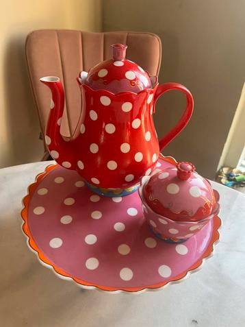 Het bekende Oilily servies zgan!! beschikbaar voor biedingen