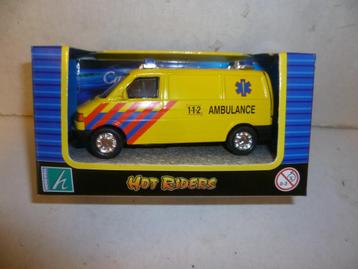 Cararama Volkswagen Ambulance 112 in doos 1:43 modelauto. beschikbaar voor biedingen