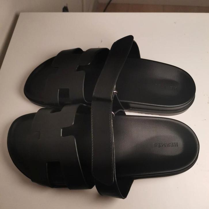 Hermes Sandalen size 42- Stijlvol en Comfortabel, Kleding | Heren, Schoenen, Zo goed als nieuw, Sandalen, Zwart, Ophalen of Verzenden