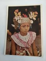KLM TAKES YOU THERE -  LITTLE BALINESE DANCER, Verzamelen, Ansichtkaarten | Themakaarten, Ophalen of Verzenden