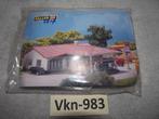 Vk-983 N Spoor Scenery Pompstation/Garage 2217 Faller, Ophalen of Verzenden, Zo goed als nieuw, Brug, Tunnel of Gebouw, Overige merken