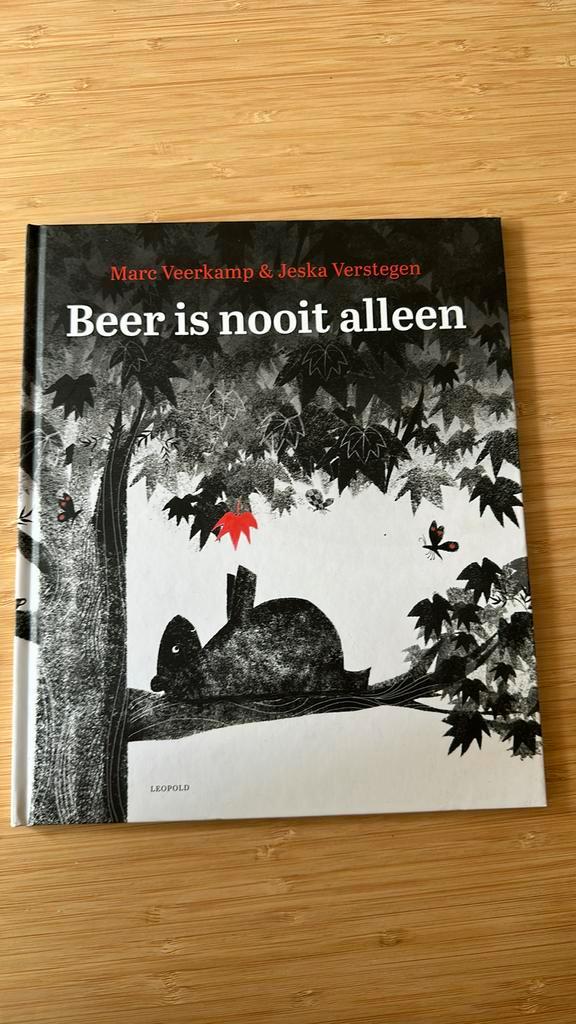 Marc Veerkamp - Beer is nooit alleen, Boeken, Prentenboeken en Plaatjesalbums, Zo goed als nieuw, Ophalen of Verzenden