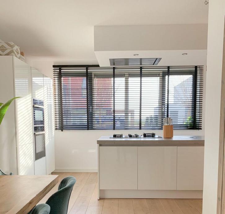 Zwarte Lamellen - 343 cm -, Huis en Inrichting, Stoffering | Gordijnen en Lamellen, Zo goed als nieuw, 100 tot 150 cm, 200 cm of meer