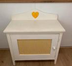 Brocante kinderkast, speelkastje, nachtkastje, wit met geel, Kinderen en Baby's, Kinderkamer | Commodes en Kasten, Gebruikt, Voetruimte