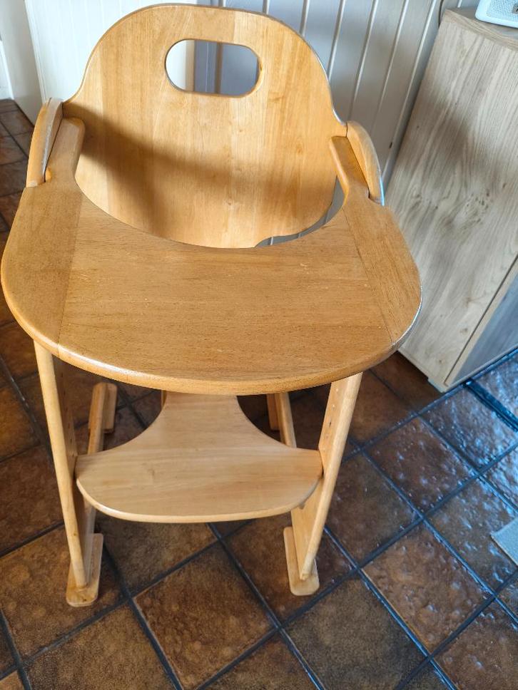 Kinderstoel te koop, Kinderen en Baby's, Kinderstoelen, Gebruikt, Overige typen, Aanschuifbaar, Afneembaar eetblad, Ophalen of Verzenden