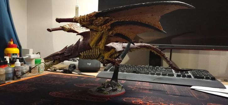 Warhammer Tyranid: Harridan, Hobby en Vrije tijd, Wargaming, Gebruikt, Warhammer 40000, Figuurtje(s), Geverfd, Ophalen