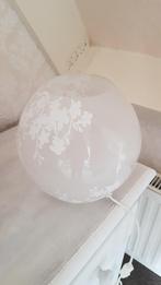 Witte tafellamp gebloemd, Ophalen of Verzenden, Modern, Minder dan 50 cm, Glas
