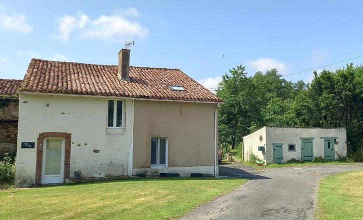 Huis en gîte te koop in de Vienne (Frankrijk), Huizen en Kamers, Buitenland, Frankrijk, Woonhuis, Landelijk