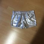Zilveren Carnaval Short - Apollo - S/M, Kleding | Dames, Broeken en Pantalons, Kort, Ophalen of Verzenden, Zo goed als nieuw, Maat 36 (S)