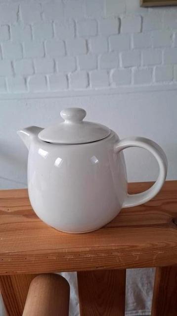 Theepot beschikbaar voor biedingen