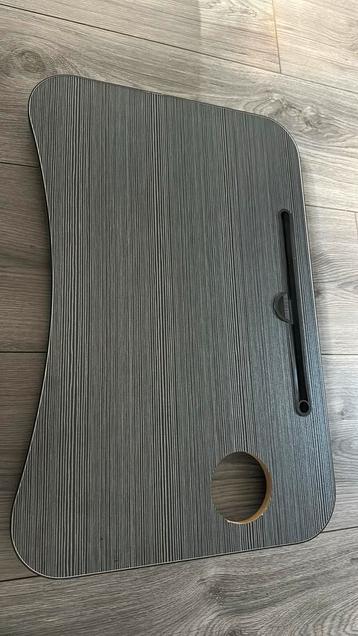 Bed tafel 3x gebruikt  beschikbaar voor biedingen