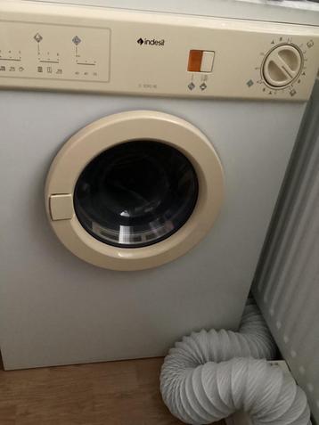 Wasdroger Indesit beschikbaar voor biedingen