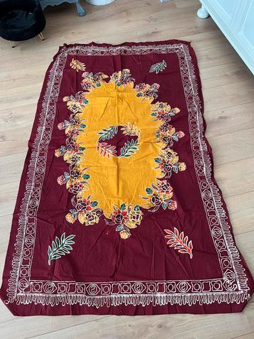 Indonesisch batik grand foulard beschikbaar voor biedingen