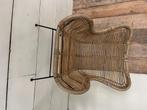 Rotan Fauteuil met ijzeren onderstel- prachtige tuinstoel, Huis en Inrichting, Fauteuils, Ophalen, Zo goed als nieuw, Riet of Rotan