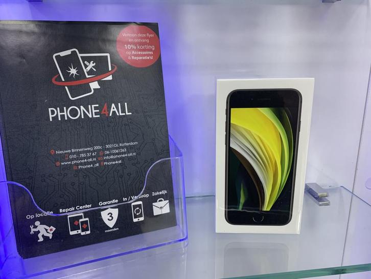 APPLE IPHONE SE 128GB SPACE GREY NIEUWE STAAT, Telecommunicatie, Mobiele telefoons | Apple iPhone, Nieuw, Zonder abonnement, Zonder simlock