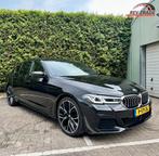 BMW 5 Serie Sedan 530D M Sport | High Executive Pano | Laser, Automaat, Euro 6, 2993 cc, Zwart