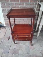 Antiek houten kastje., Antiek en Kunst, Ophalen