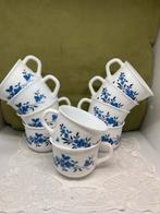 Vintage Arcopal kopje blauw (170123), Huis en Inrichting, Keuken | Servies, Ophalen of Verzenden, Glas, Overige stijlen, Kop(pen) en/of Schotel(s)