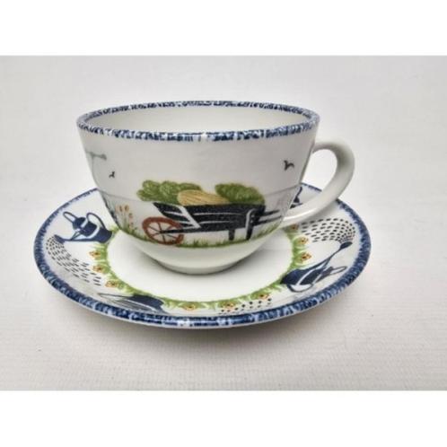 # Holly Cottageby WOOD & SONS cappuccino kop en schotel, Huis en Inrichting, Keuken | Servies, Zo goed als nieuw, Kop(pen) en/of Schotel(s)