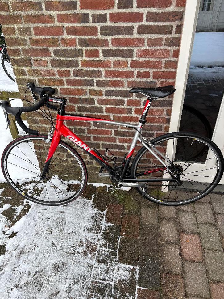 Giant Defy Racefiets - Goede staat, Fietsen en Brommers, Fietsen | Racefietsen, Gebruikt, Heren, Giant, Meer dan 20 versnellingen