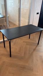 1X Bureau zwart 140 X 70 MOET SNEL WEG | ZGAN, Huis en Inrichting, Bureaus, Ophalen, Zo goed als nieuw, Bureau