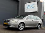 Skoda Octavia Combi 1.2 TSI Elegance | Automaat | Navigatie, Euro 5, Stof, Gebruikt, Zwart
