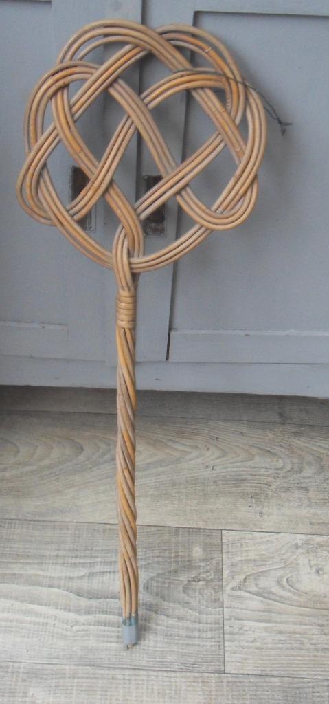 oude mattenklopper/ mattenklopper rotan, Antiek en Kunst, Antiek | Keukenbenodigdheden, Ophalen of Verzenden