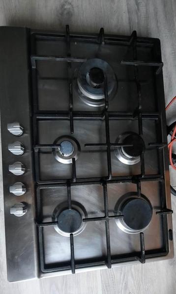 Goedwerkende gebruikte inbouw gaskookplaat met 5 pitten. beschikbaar voor biedingen