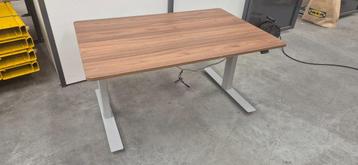 Mooie ergonomische SiS Ergo electrisch verstelbare zit/sta t beschikbaar voor biedingen