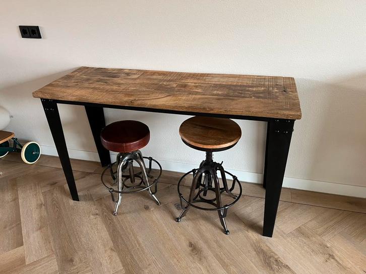 Mango houten side table met krukjes #loods 5, Huis en Inrichting, Tafels | Sidetables, Zo goed als nieuw, 50 tot 75 cm, 100 tot 150 cm