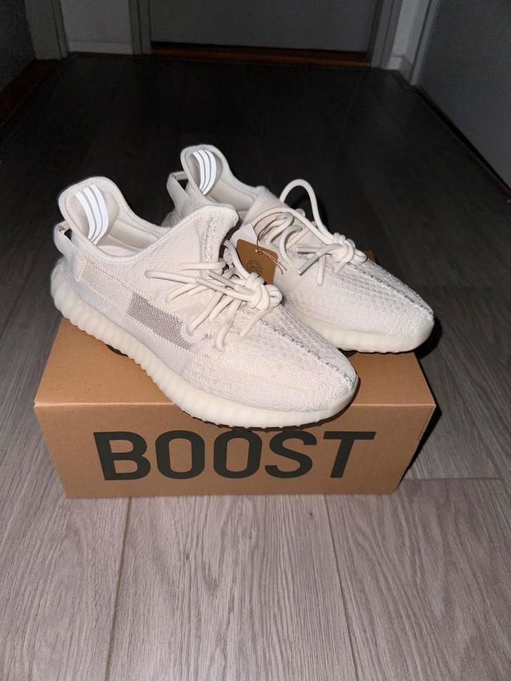 Yeezy Boost 350 V2, Kleding | Heren, Schoenen, Nieuw, Sneakers of Gympen, Wit, Ophalen of Verzenden